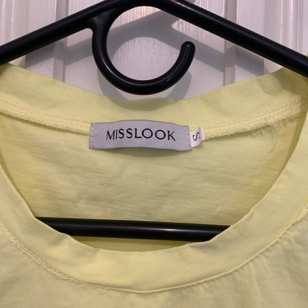Pale yellow Misslook tee small - Picture 4 of 4